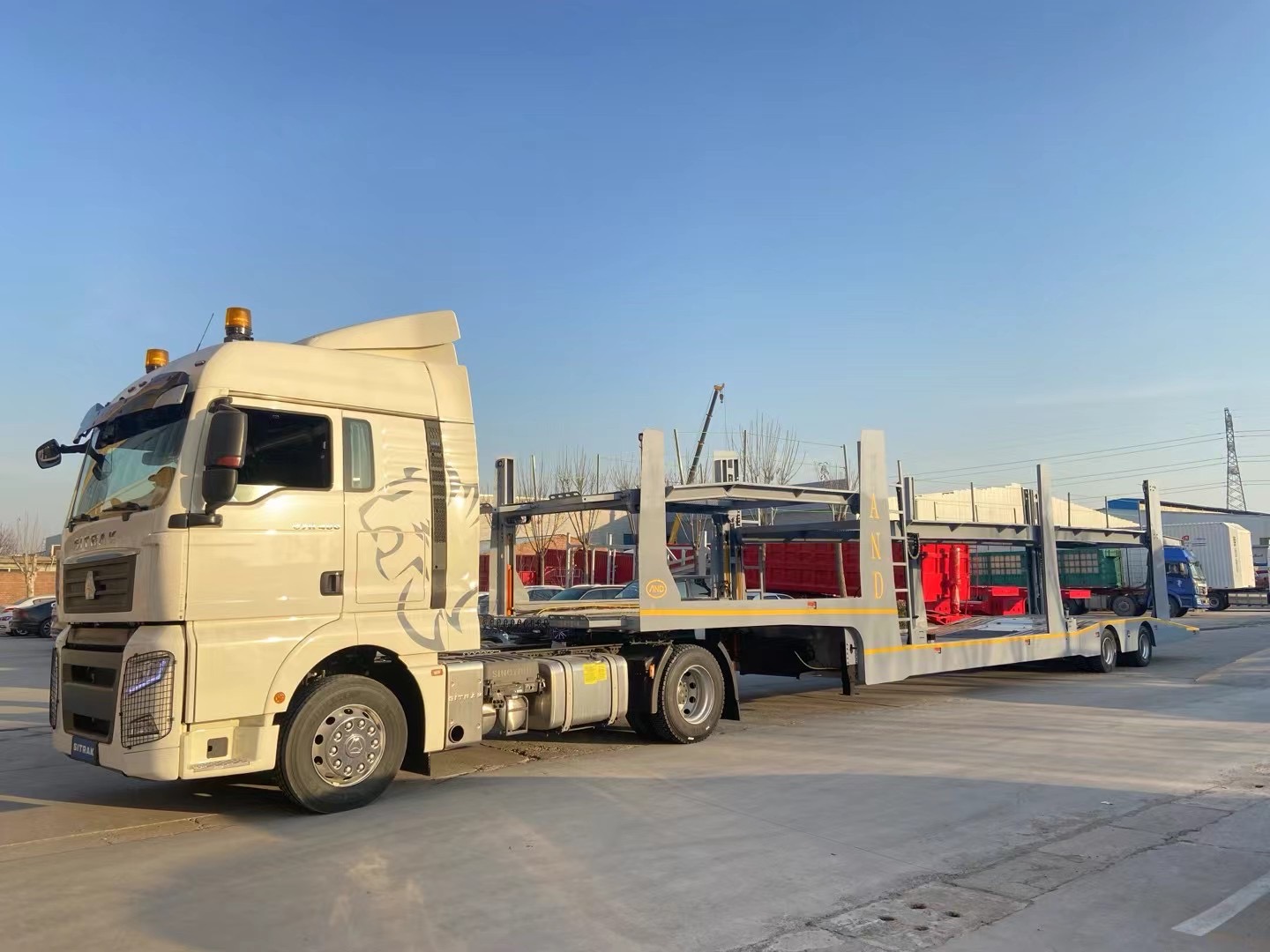 Galvanized double-layer screw lift car transport trailer can transport 8 cars