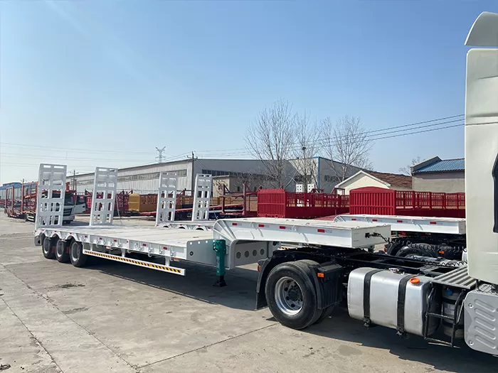 On May 6, Anton successfully exported the first batch of low-bed semi-trailers to South Africa